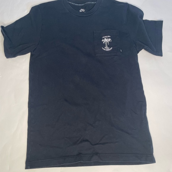 Nike SB LA size medium shirt - Picture 3 of 4